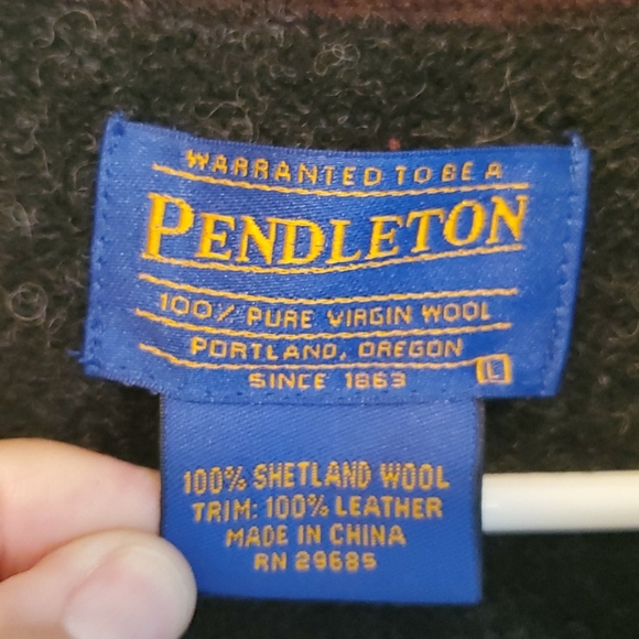 Pendleton sweater - Picture 3 of 3